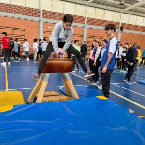 El alumnado de EAS forma a 2.º de ESO en habilidades circenses