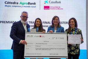 Mª Auxiliadora Moyano logra el premio al mejor TFM de la Cátedra AgroBank-UCLM21 (1)
