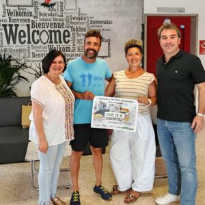 Entrega de la recaudación del Mercadillo Solidario