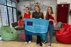 MOVILIDAD COMBINADA DE 3 ALUMNAS EN BARCELLONA POZZO DI GOTTO (Sicilia, ITALIA)